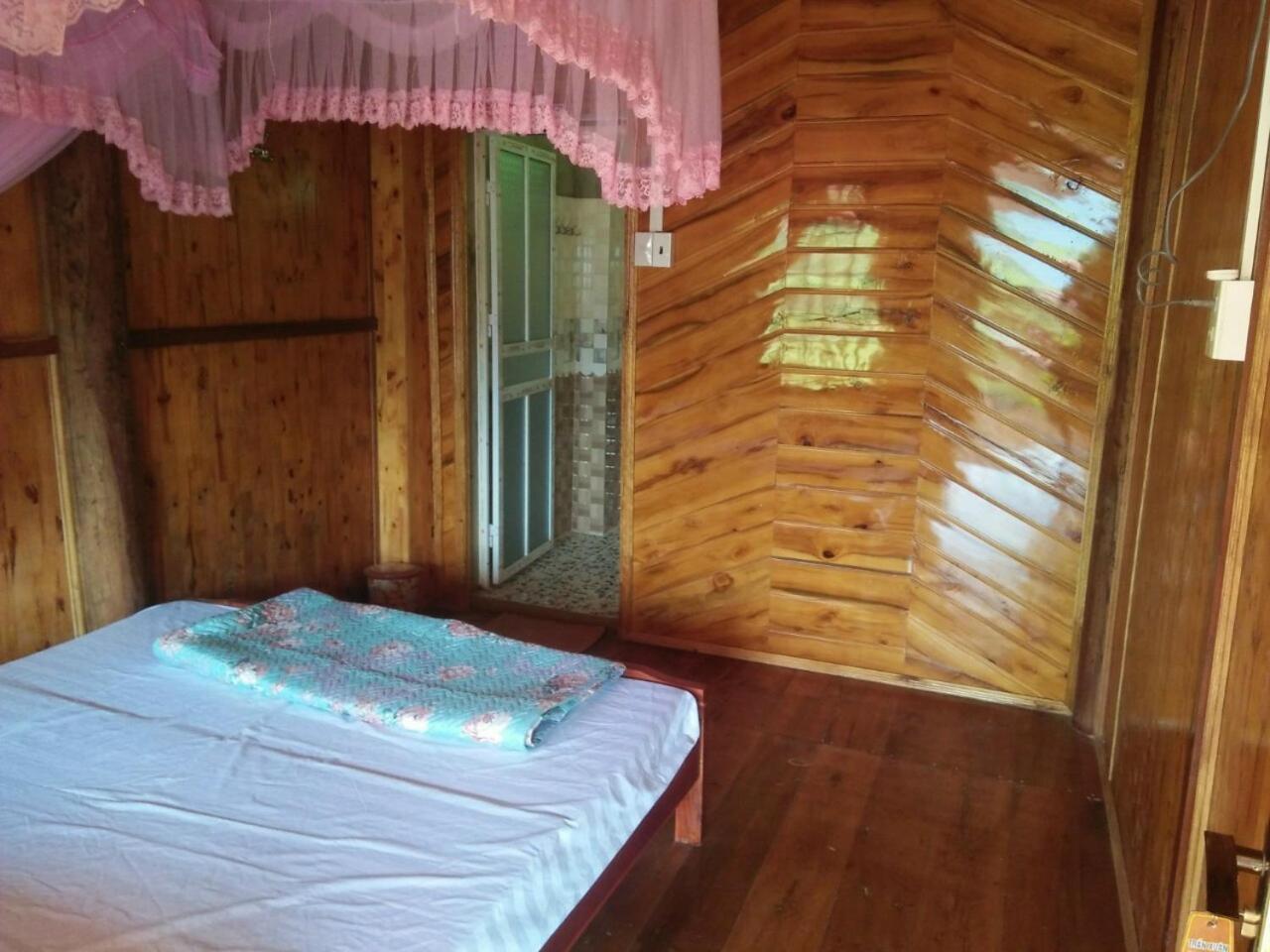 Tran Xuan Homestay Ba Be Village Habitación foto